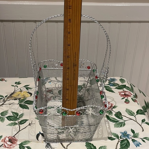 Sparkling Silver Wire Holiday Basket w Handle. Snowflakes, Green & Red Balls - Picture 9 of 9